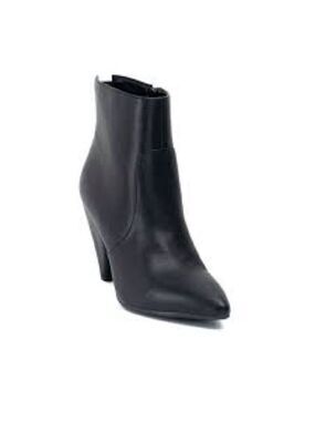 Women’s G.C. Shoes Black Faux Suede Heel Booties Size 8.5 US!